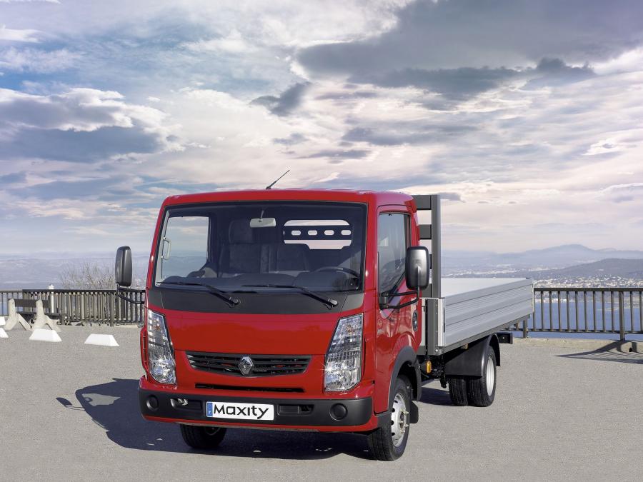  Renault Maxity 2008 года  (фото 2 из 30)